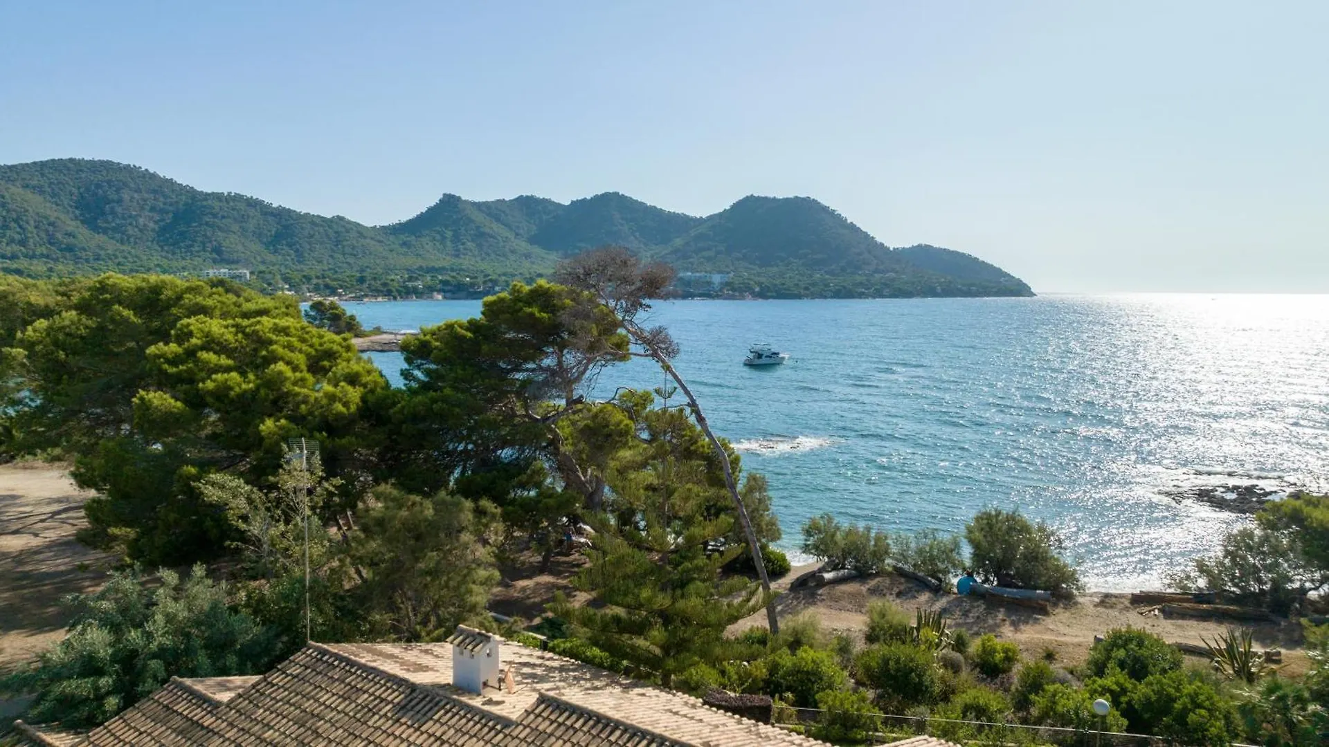 Villa Es Pinaro - Beach Front ソン・セルヴェラ スペイン